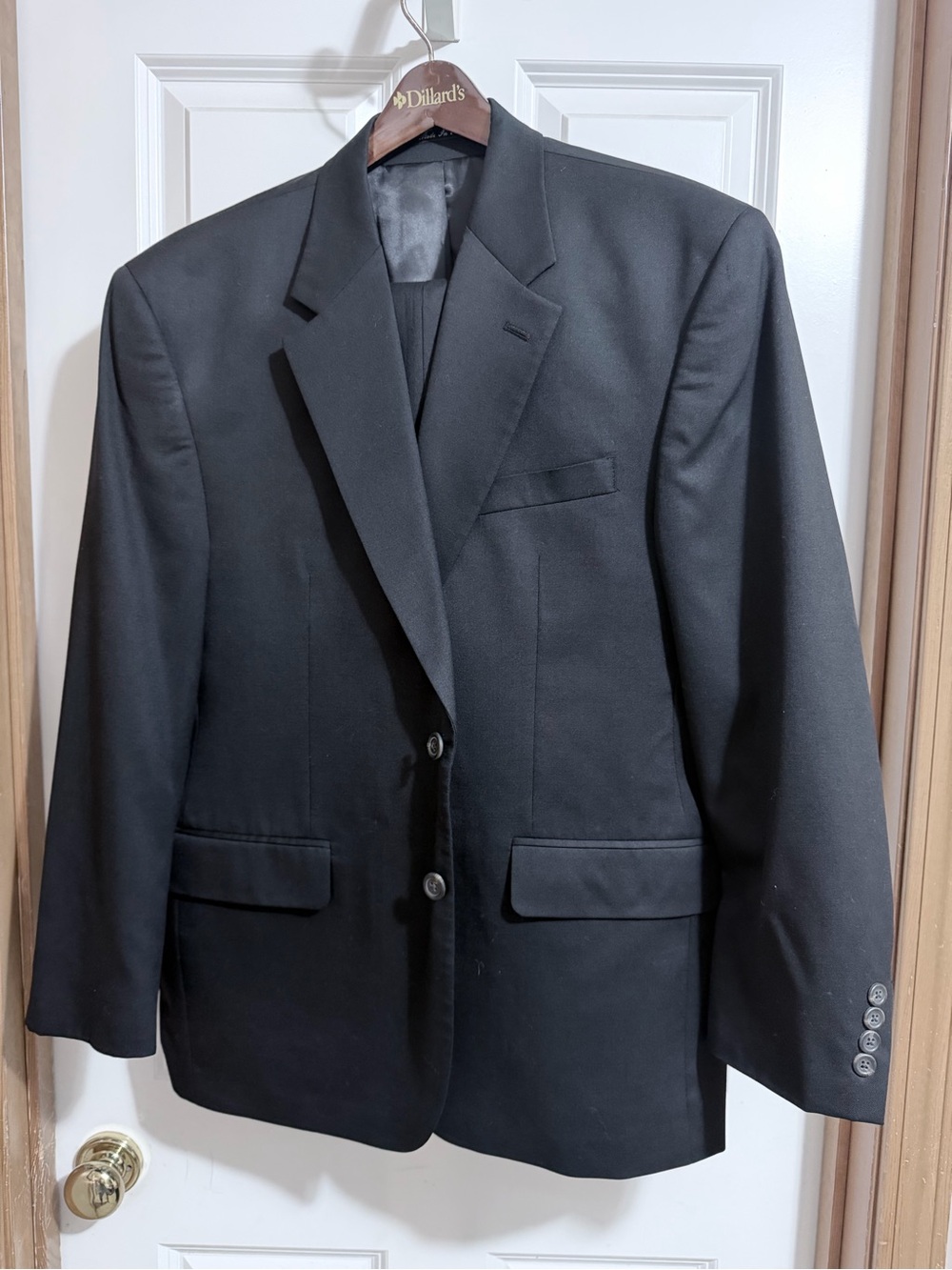 Chaps Black Single-Breasted Men's Suit